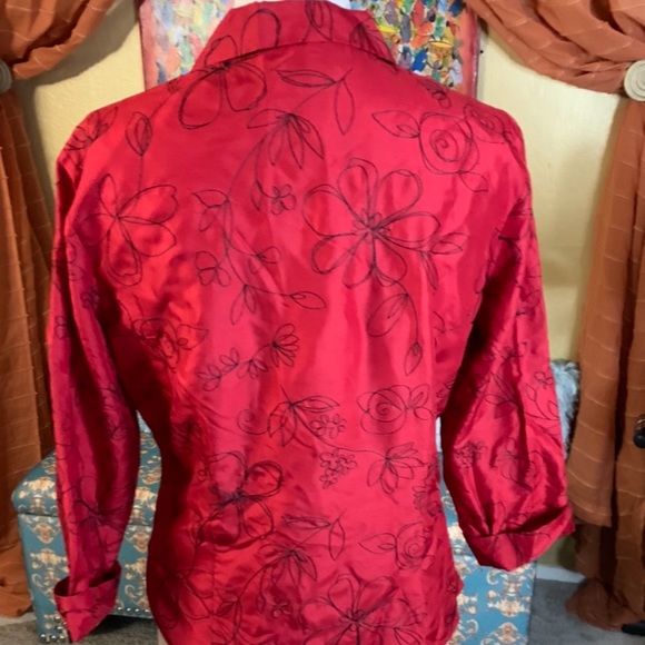 Carole Little red embroidered lined button down blouse, large - Picture 5 of 15